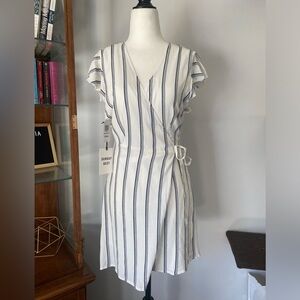 BNWT Aritzia - Sunday Best Wrap Dress Sz S in Oak/Admiral